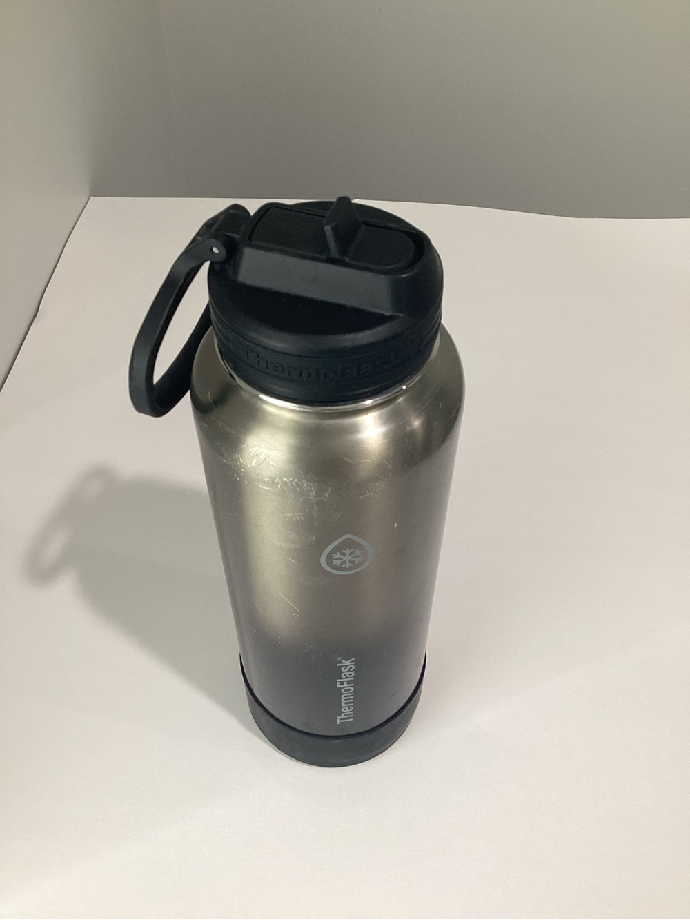 ThermoFlask Silver Insulated Stainless Steel Water Bottle with Straw Lid